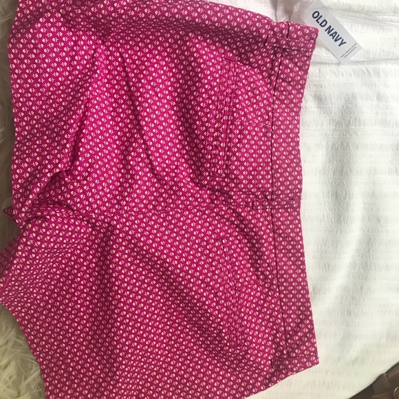 Old Navy shorts NWT - Picture 3 of 3